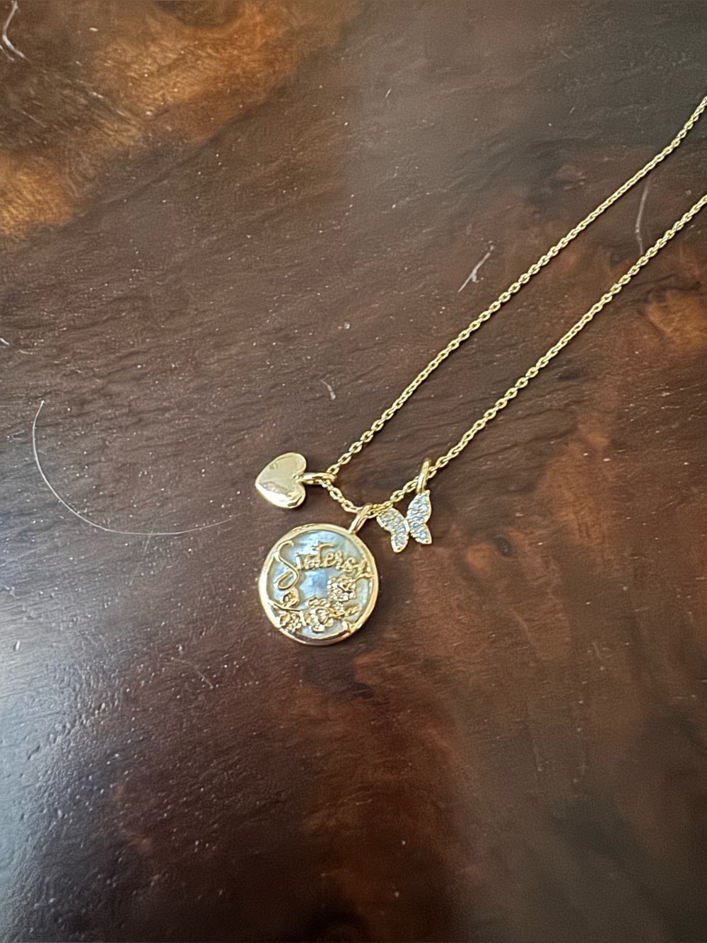 Mother of Pearl sisters necklace